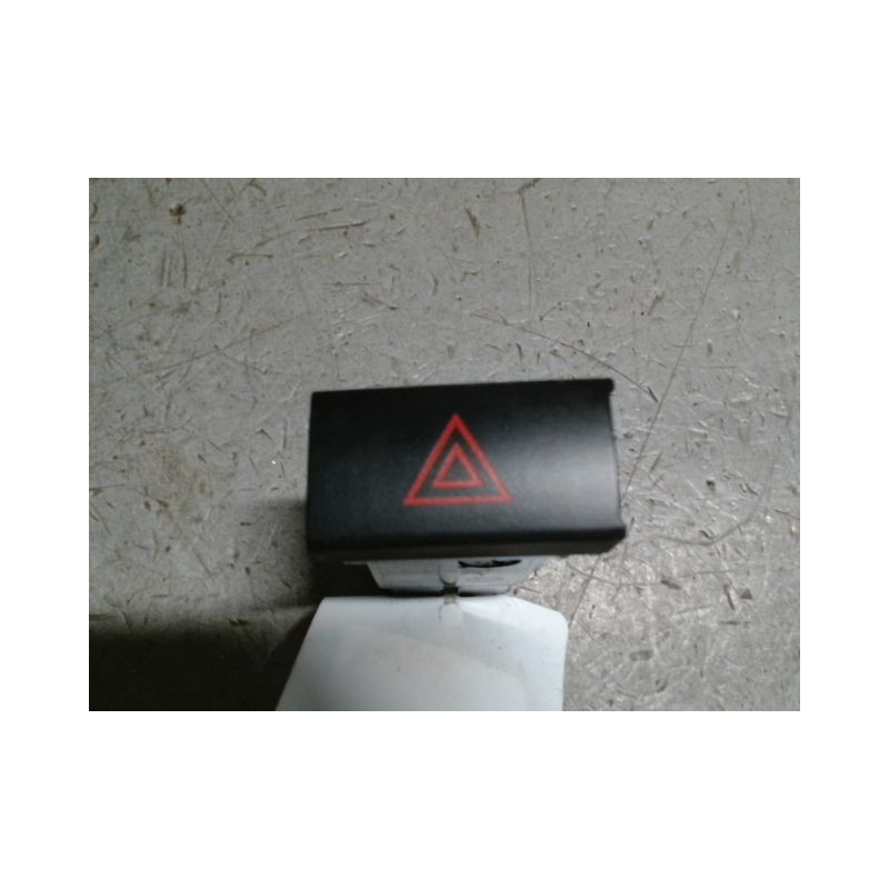 BOUTON DE WARNING HYUNDAI SANTAFE
