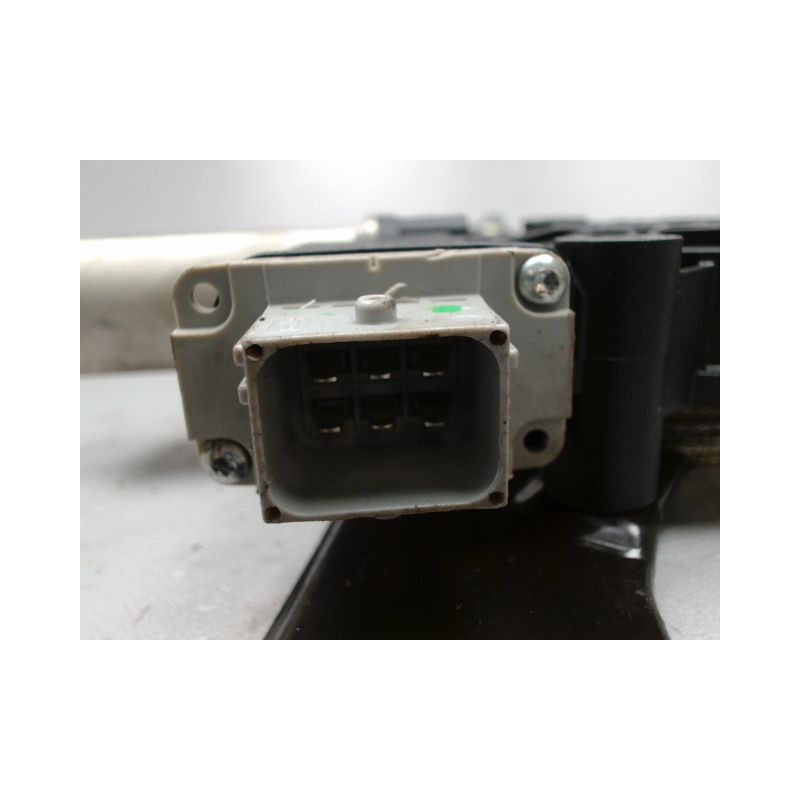 MECANISME+MOTEUR LEVE-GLACE AVANT GAUCHE FIAT BRAVO 2007-