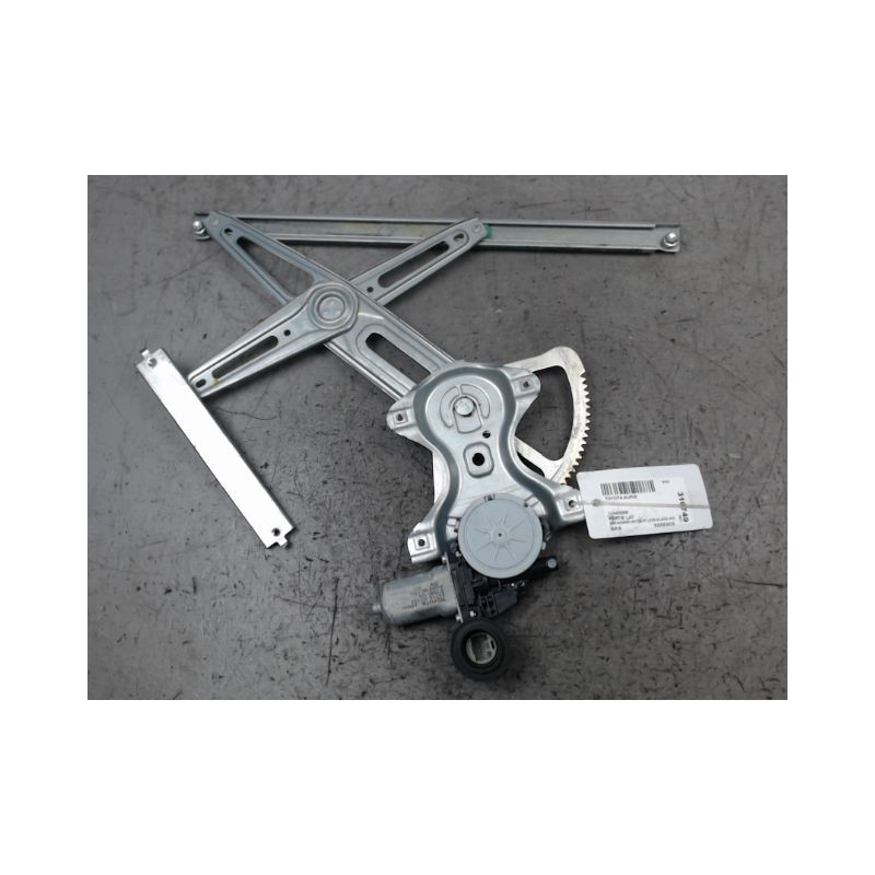 MECANISME+MOTEUR LEVE-GLACE AVANT DROIT TOYOTA AURIS