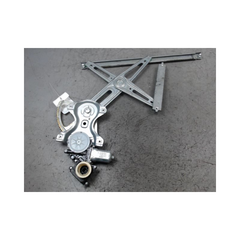 MECANISME+MOTEUR LEVE-GLACE AVANT GAUCHE TOYOTA AURIS