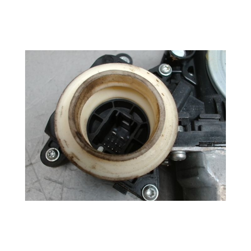 MECANISME+MOTEUR LEVE-GLACE AVANT GAUCHE TOYOTA AURIS 2010-