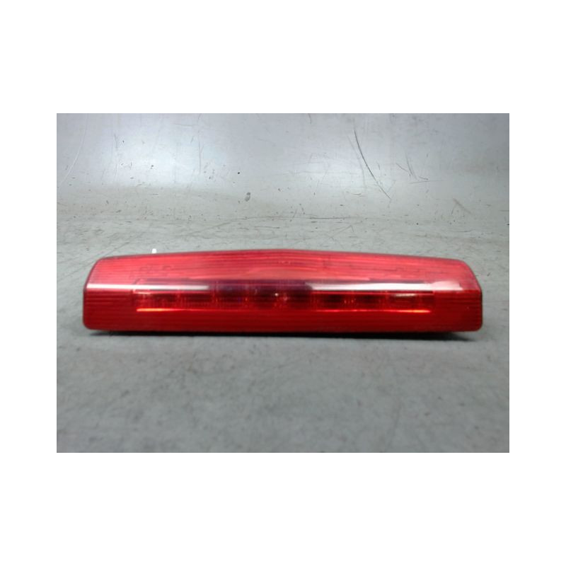 FEUX STOP SUPPLEMENTAIRE OPEL ZAFIRA 2005-