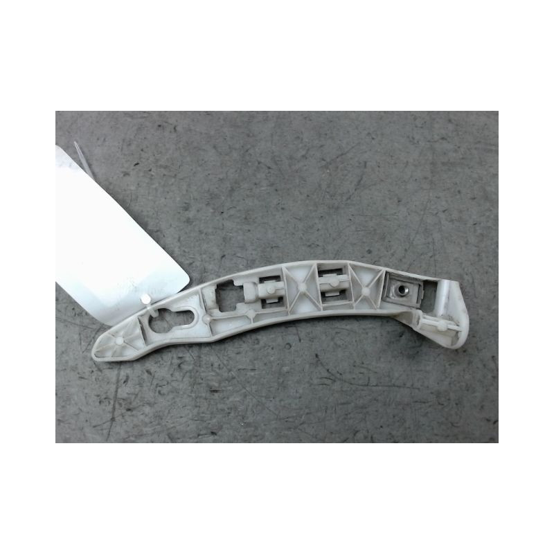 SUPPORT PARE-CHOC ARD PEUGEOT 208
