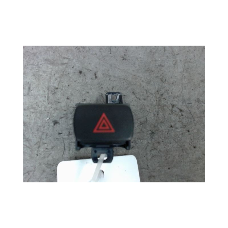 BOUTON DE WARNING FIAT BRAVO 2007-