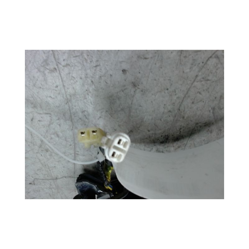 POIGNEE EXTERIEURE PORTE AVANT DROIT SUZUKI SWIFT 3P
