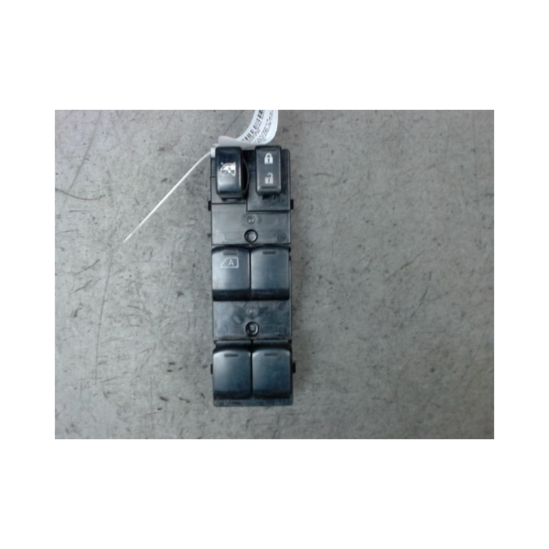 COMMANDE LEVE-GLACE PORTE AVG NISSAN NOTE