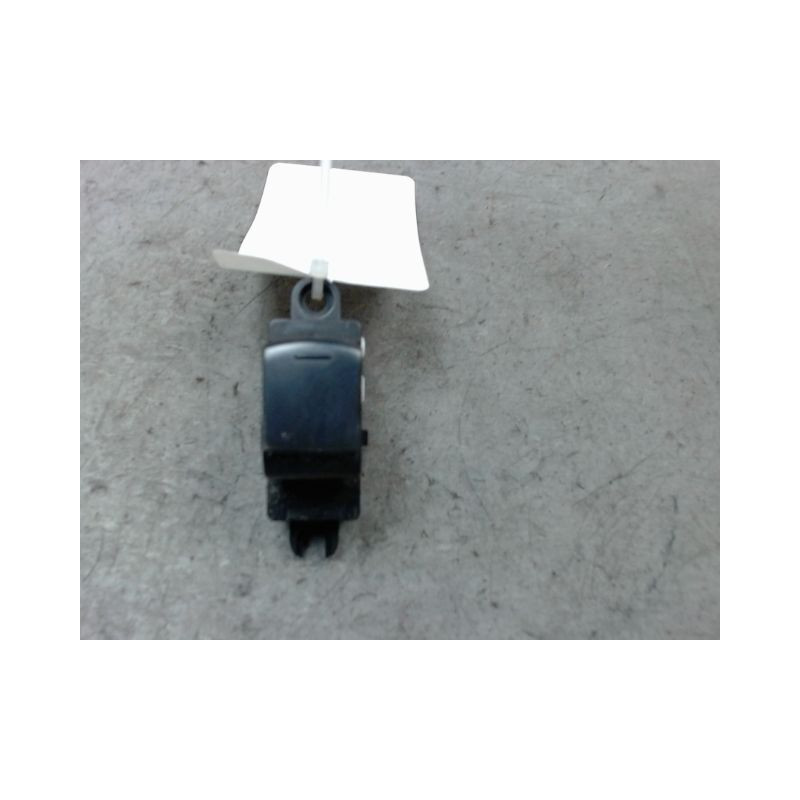 COMMANDE LEVE-GLACE PORTE ARD NISSAN NOTE