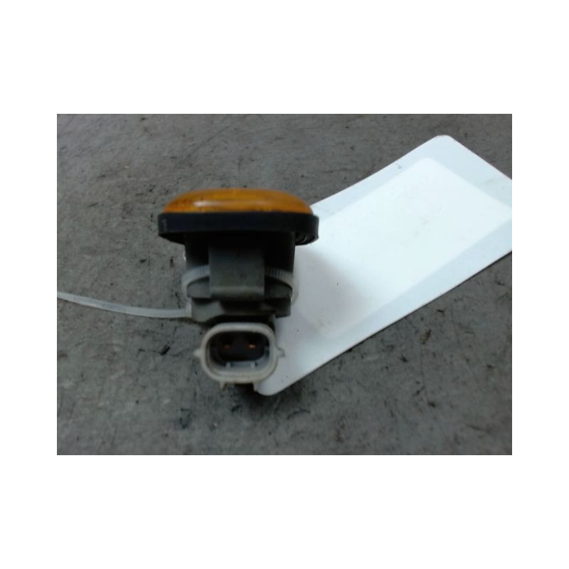 REPETITEUR AILE DROIT TOYOTA RAV4 -97