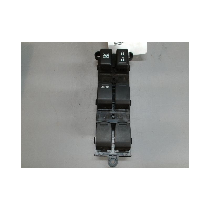 COMMANDE LEVE-GLACE PORTE AVG SUZUKI SWIFT