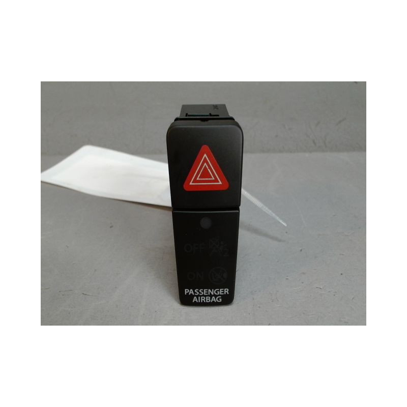 BOUTON DE WARNING SUZUKI SWIFT