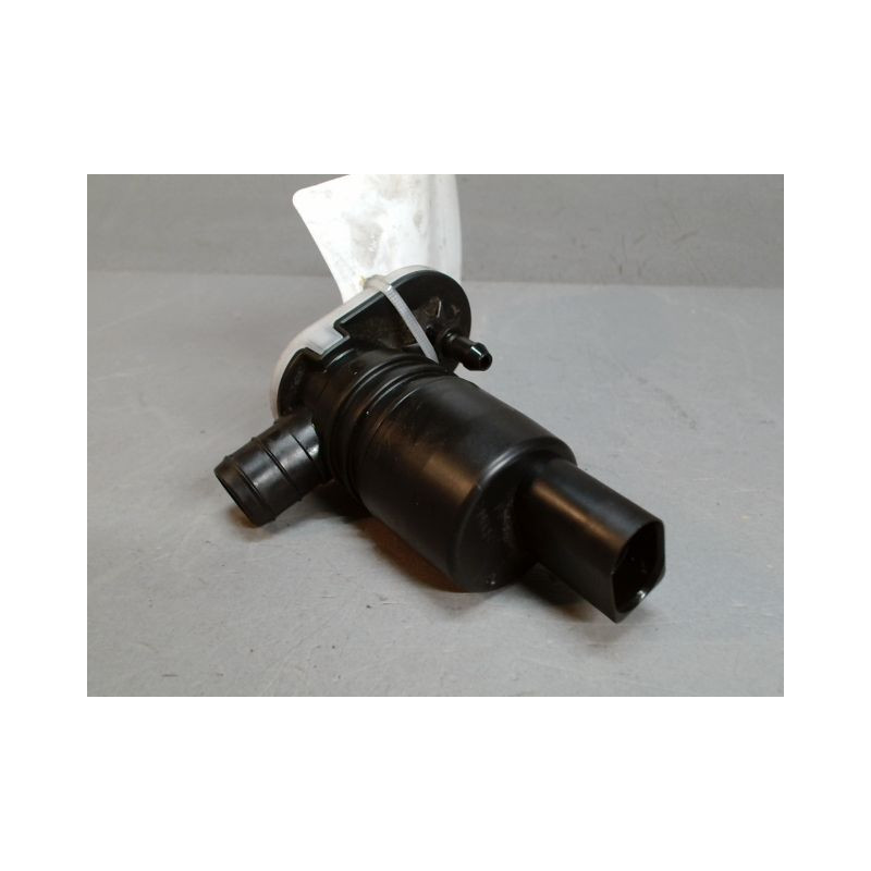 POMPE LAVE-GLACE AVANT FORD KUGA
