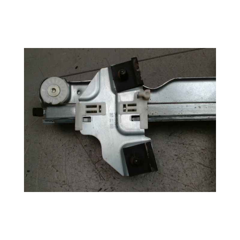 MECANISME+MOTEUR LEVE-GLACE AVANT DROIT DACIA DUSTER 2010-