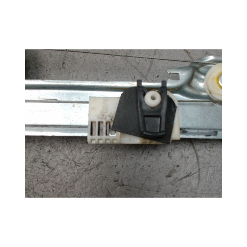 MECANISME+MOTEUR LEVE-GLACE ARRIERE GAUCHE RENAULT CLIO III ESTATE 2008-