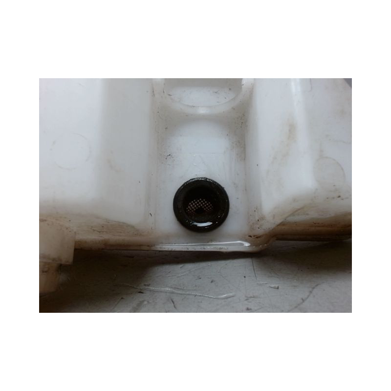 RESERVOIR LAVE-GLACE AVANT RENAULT CLIO