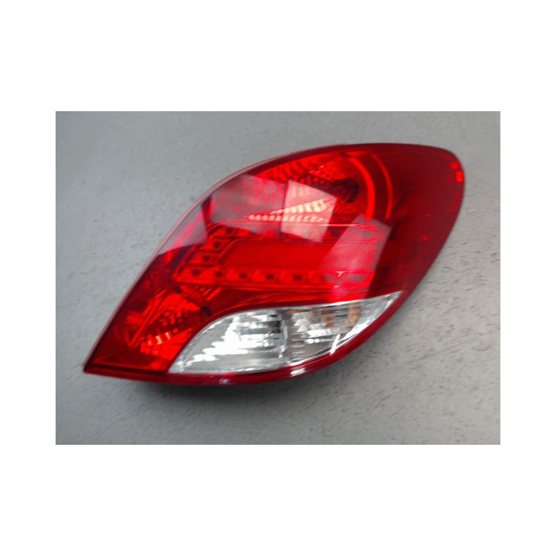 FEU ARRIERE DROIT PEUGEOT 207