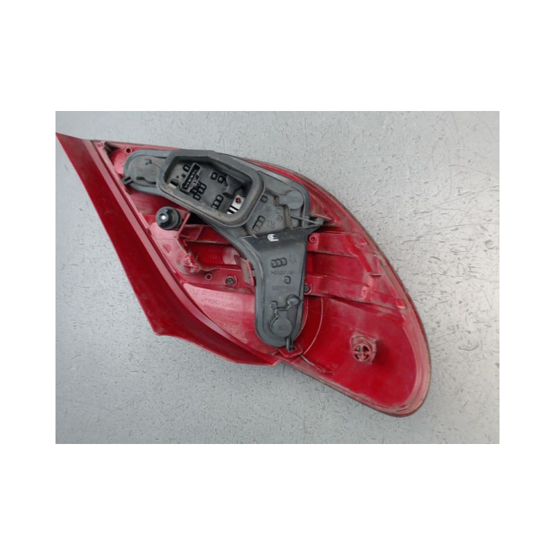 FEU ARRIERE DROIT PEUGEOT 207