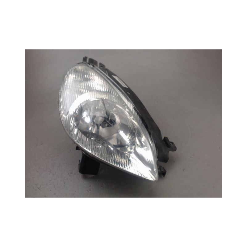PHARE DROIT CITROEN XSARA