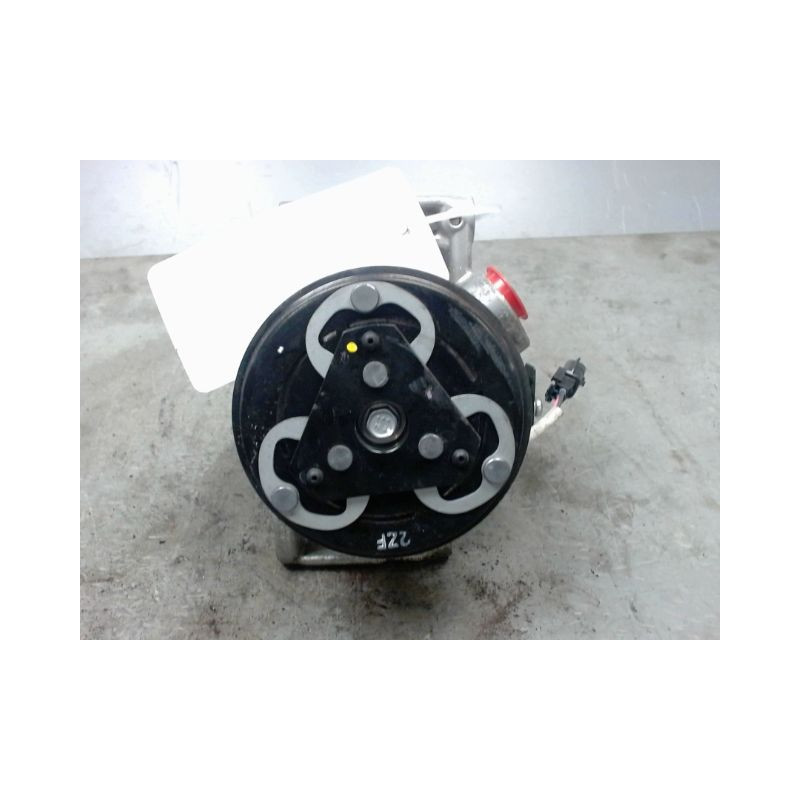 COMPRESSEUR AIR CONDITIONNE DACIA DUSTER