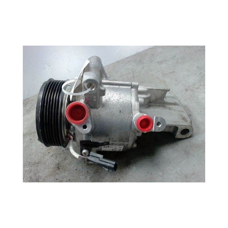 COMPRESSEUR AIR CONDITIONNE DACIA DUSTER
