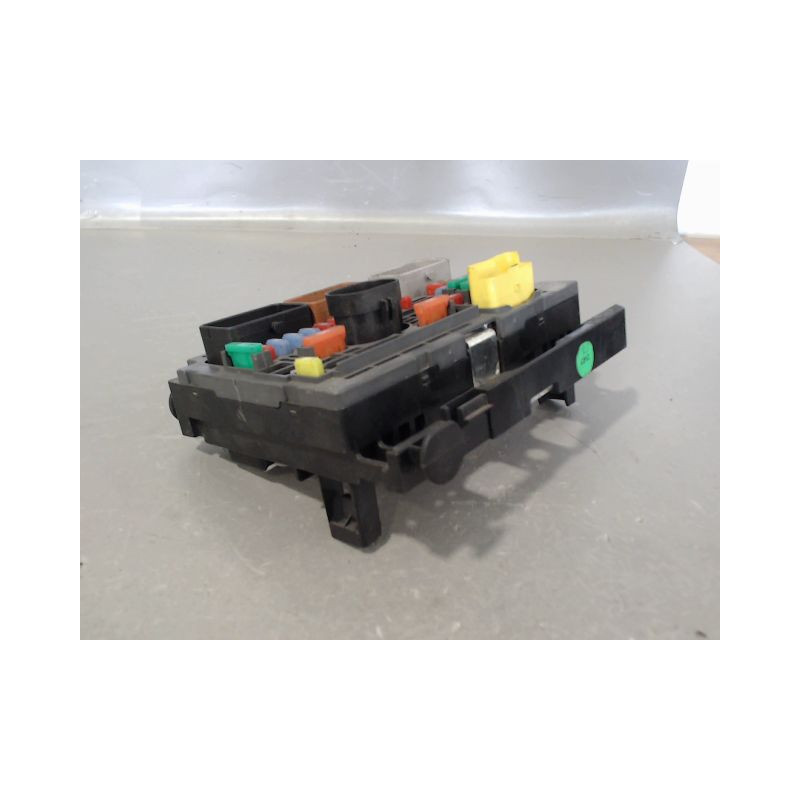 BOITE A FUSIBLES CITROEN BERLINGO