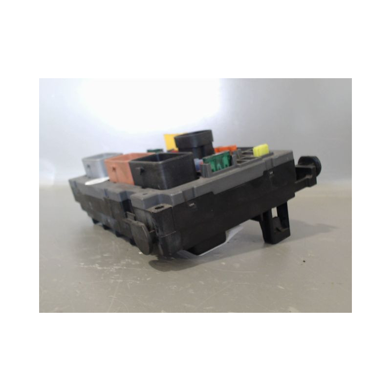 BOITE A FUSIBLES CITROEN C4 2008-