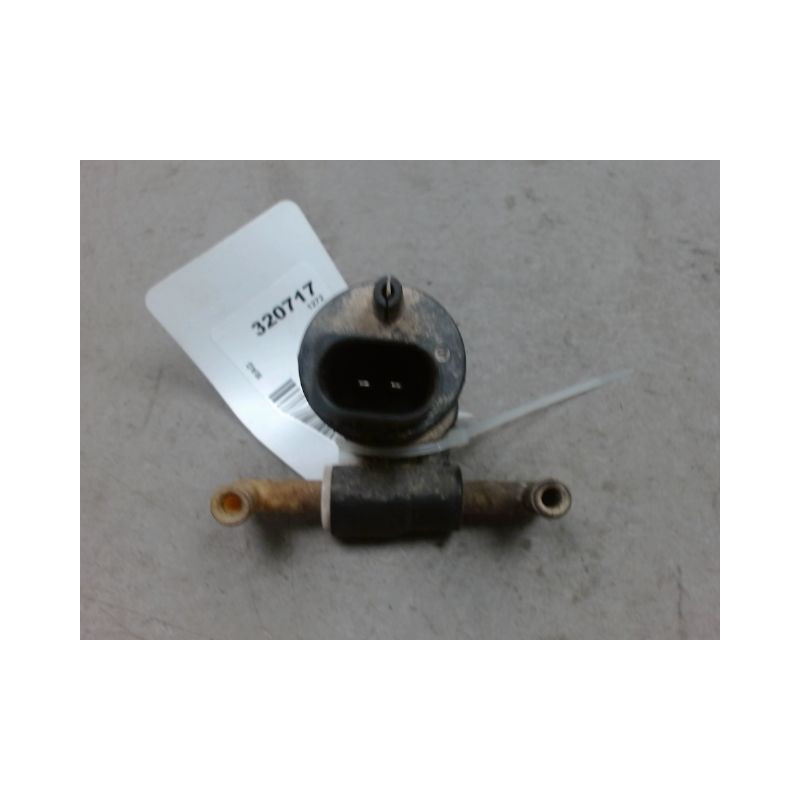 POMPE LAVE-GLACE AVANT JEEP CHEROKEE