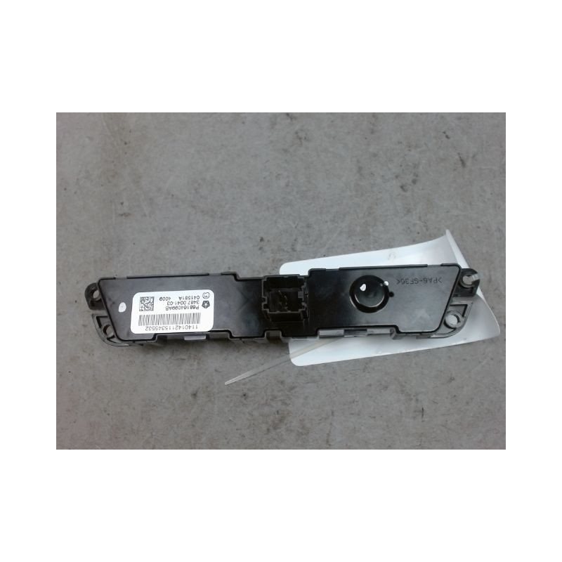 BOUTON DE WARNING JEEP CHEROKEE