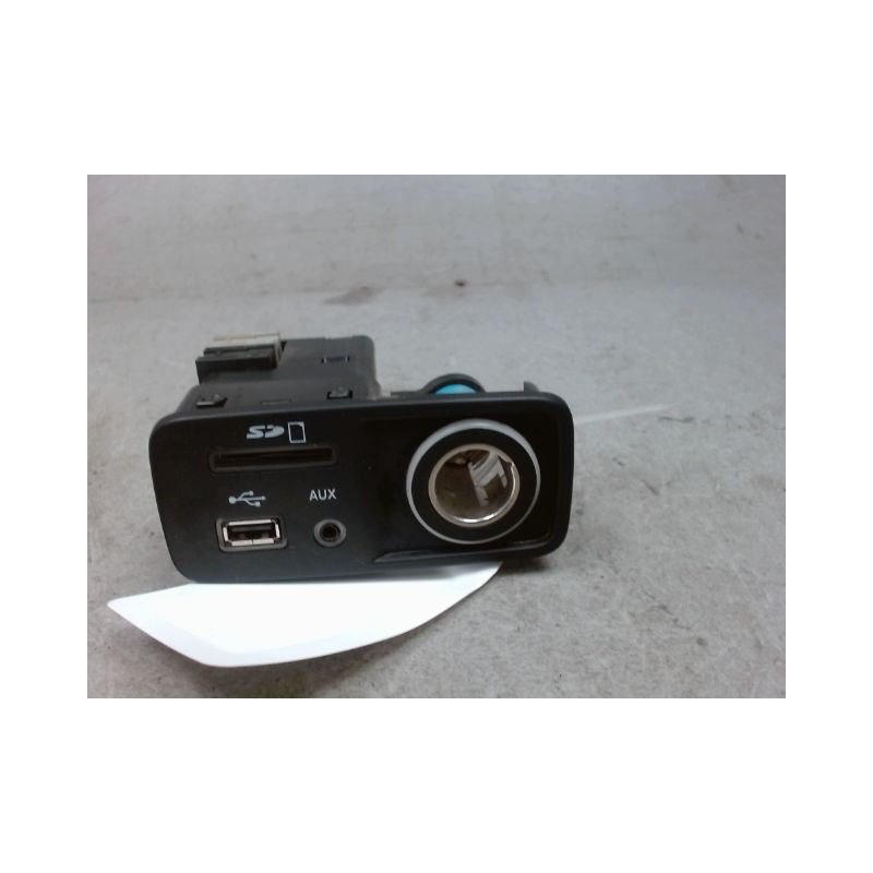 PORT USB/AUX JEEP CHEROKEE