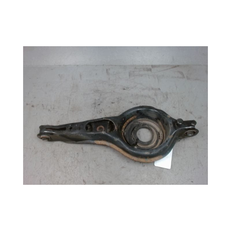 TRIANGLE INFERIEUR ARRIERE DROIT VOLVO V40