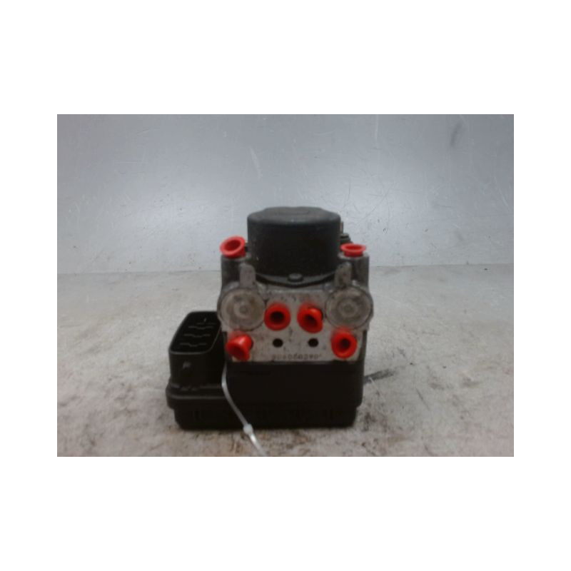 UNITE HYDRAULIQUE ABS TOYOTA PREVIA -2000