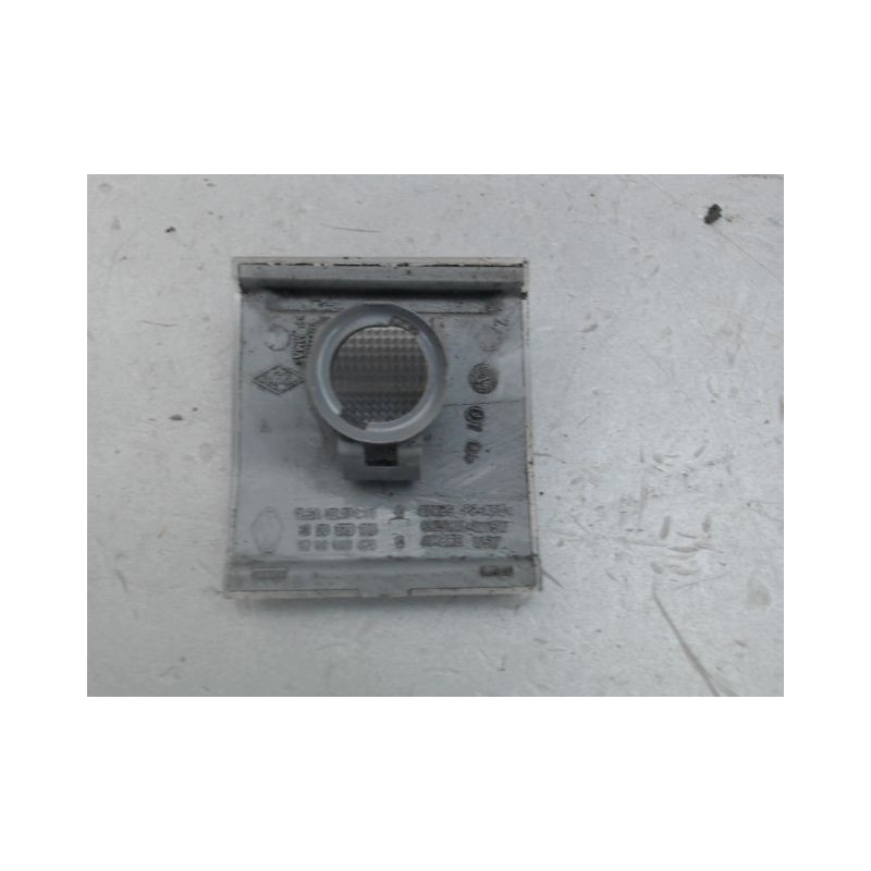 REPETITEUR AILE DROIT RENAULT LAGUNA