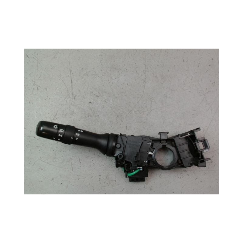 COMMANDE ECLAIRAGE TOYOTA AYGO