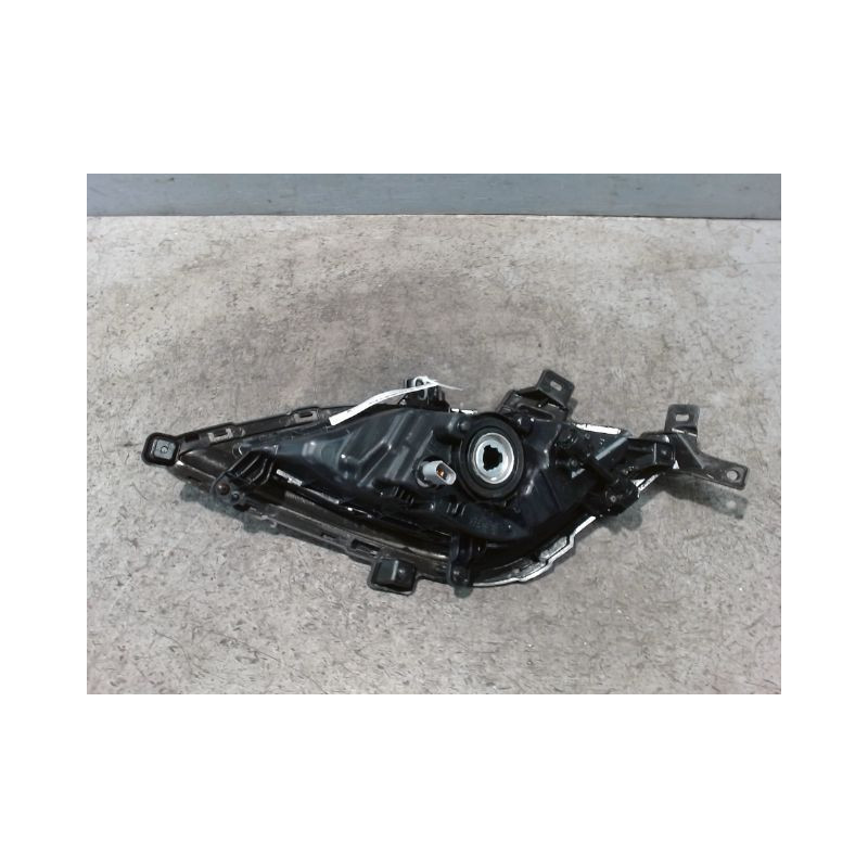PHARE ANTIBROUILLARD AVANT DROIT HYUNDAI I30
