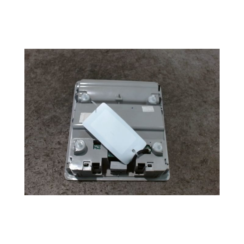 PLAFONNIER TOYOTA VERSO 2010-