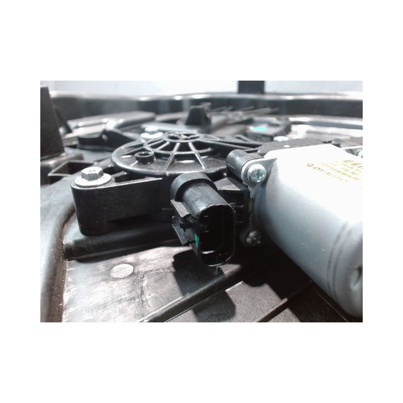 MECANISME+MOTEUR LEVE-GLACE AVANT DROIT HYUNDAI TUCSON