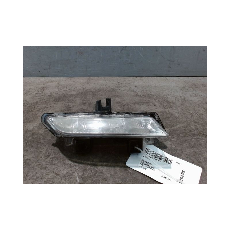 FEUX POSITION DROIT RENAULT CLIO IV