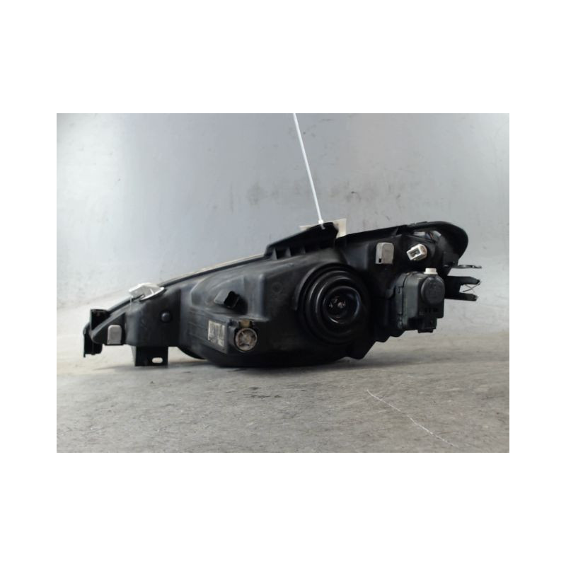 PHARE DROIT PEUGEOT 206 3P