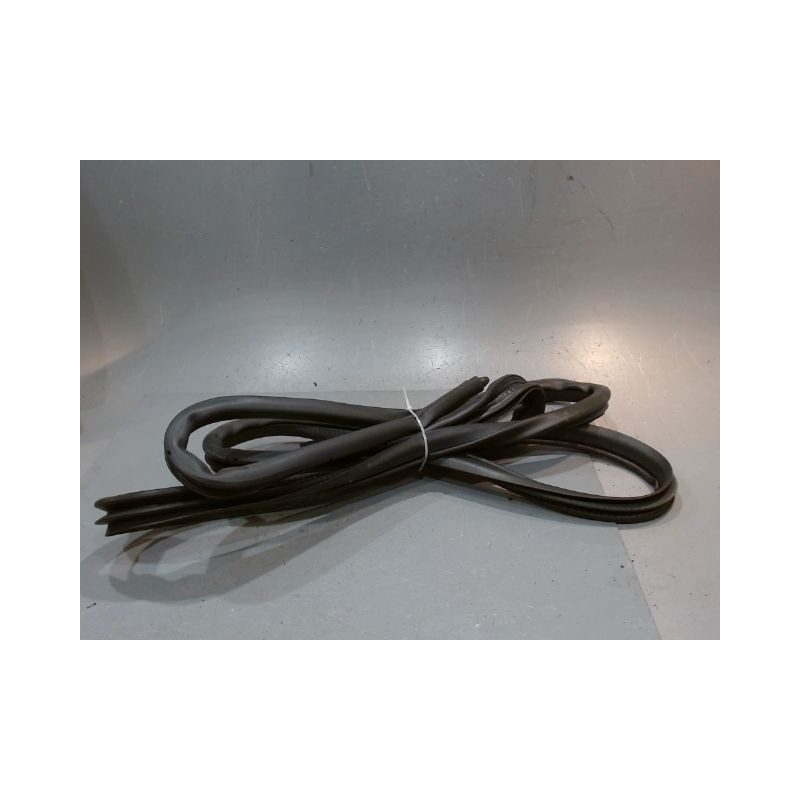JOINT PORTE AVANT GAUCHE NISSAN QASHQAI