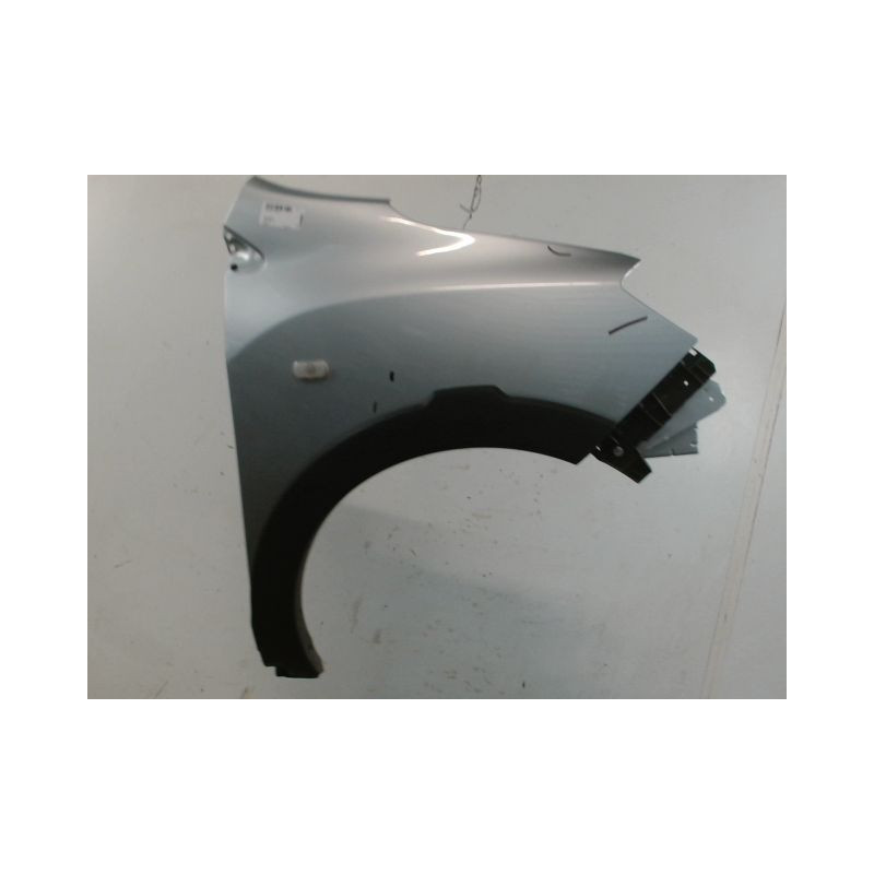 AILE AVANT DROIT DACIA LODGY