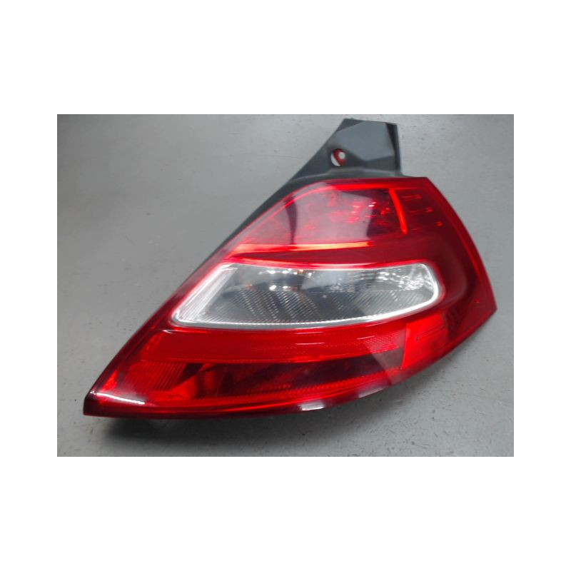 FEU ARRIERE DROIT RENAULT MEGANE