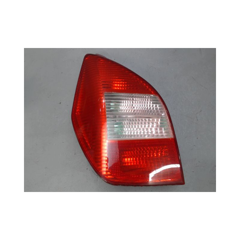 FEU ARRIERE GAUCHE  CITROEN C2