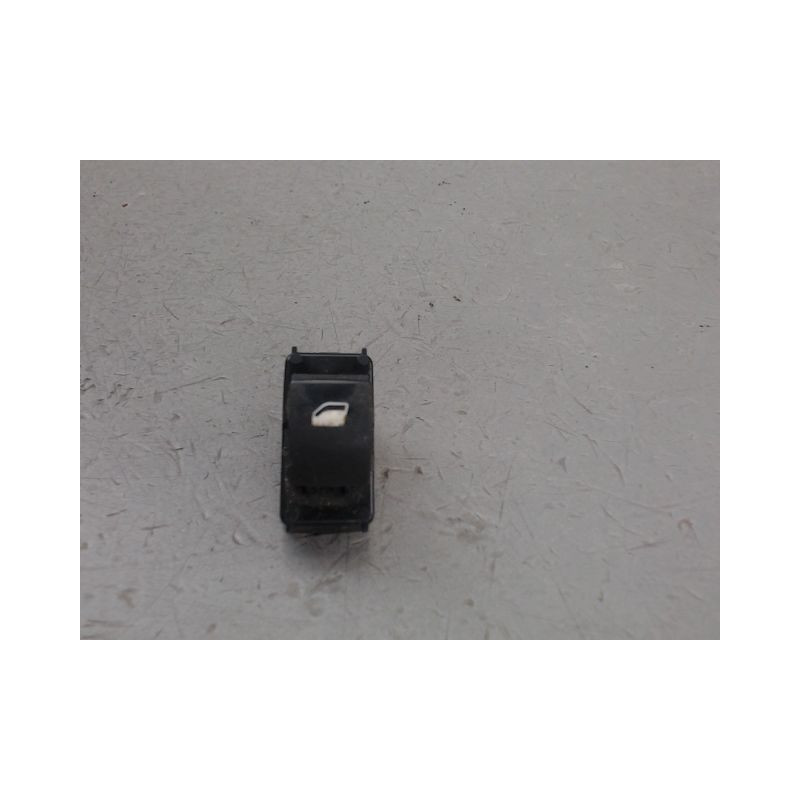 COMMANDE LEVE-GLACE PORTE AVD PEUGEOT PARTNER