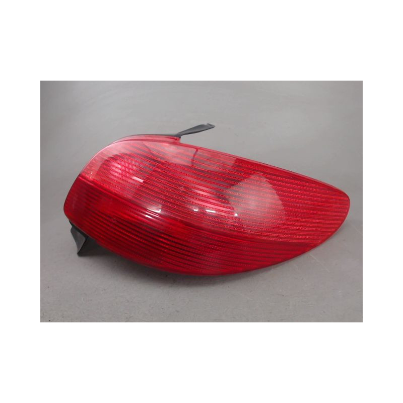 FEU ARRIERE DROIT PEUGEOT 206