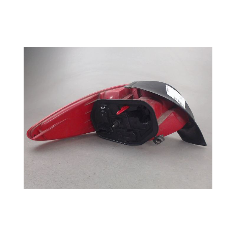 FEU ARRIERE DROIT PEUGEOT 206