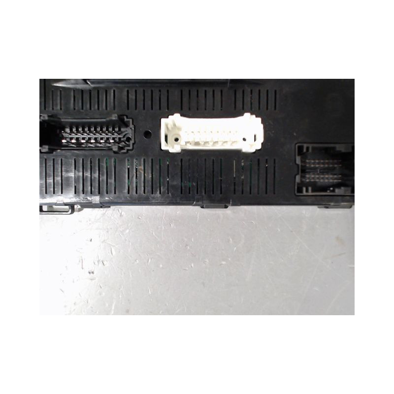 BOITIER GESTION HABITACLE RENAULT CLIO