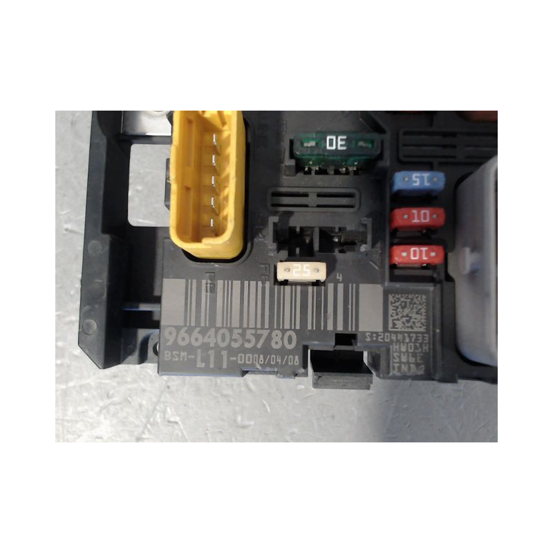 BOITE A FUSIBLES PEUGEOT 307 CC 2005-