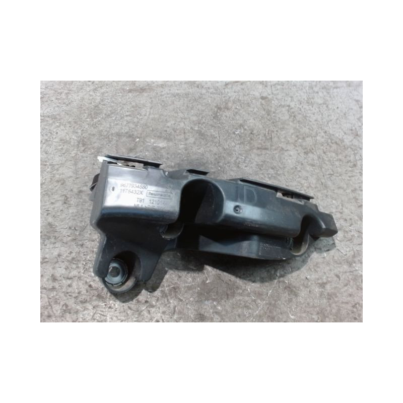 SUPPORT PARE-CHOC ARD PEUGEOT 308 2011-