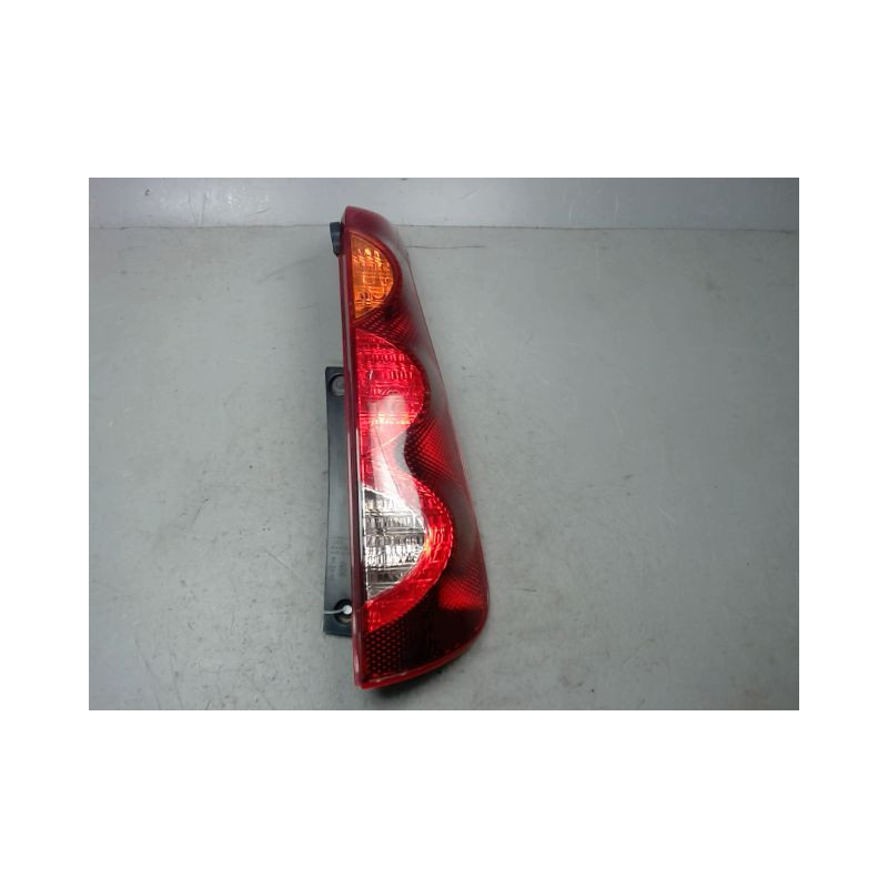 FEU ARRIERE DROIT NISSAN NOTE