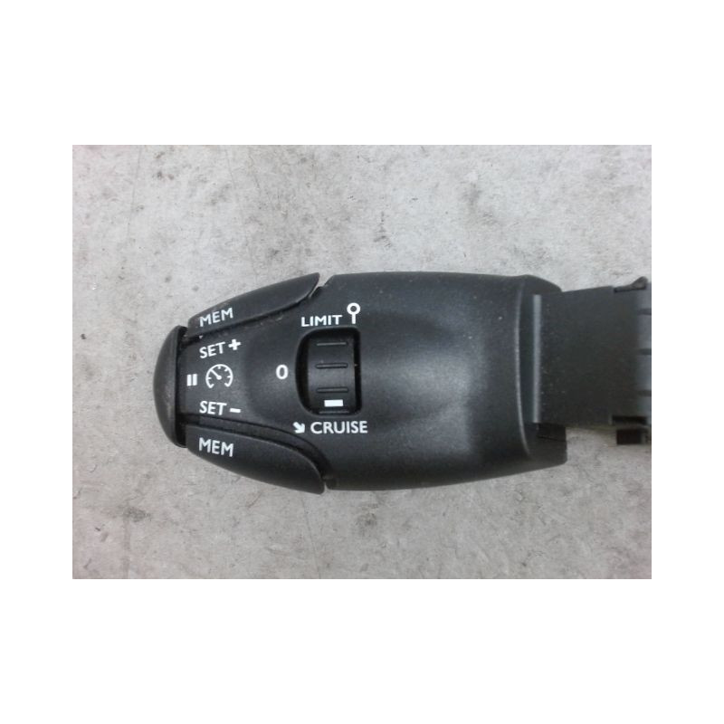 COMMANDE REGULATEUR/LIMITATEUR VITESSE PEUGEOT 308
