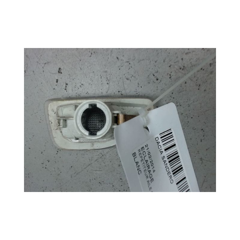 REPETITEUR AILE GAUCHE DACIA SANDERO